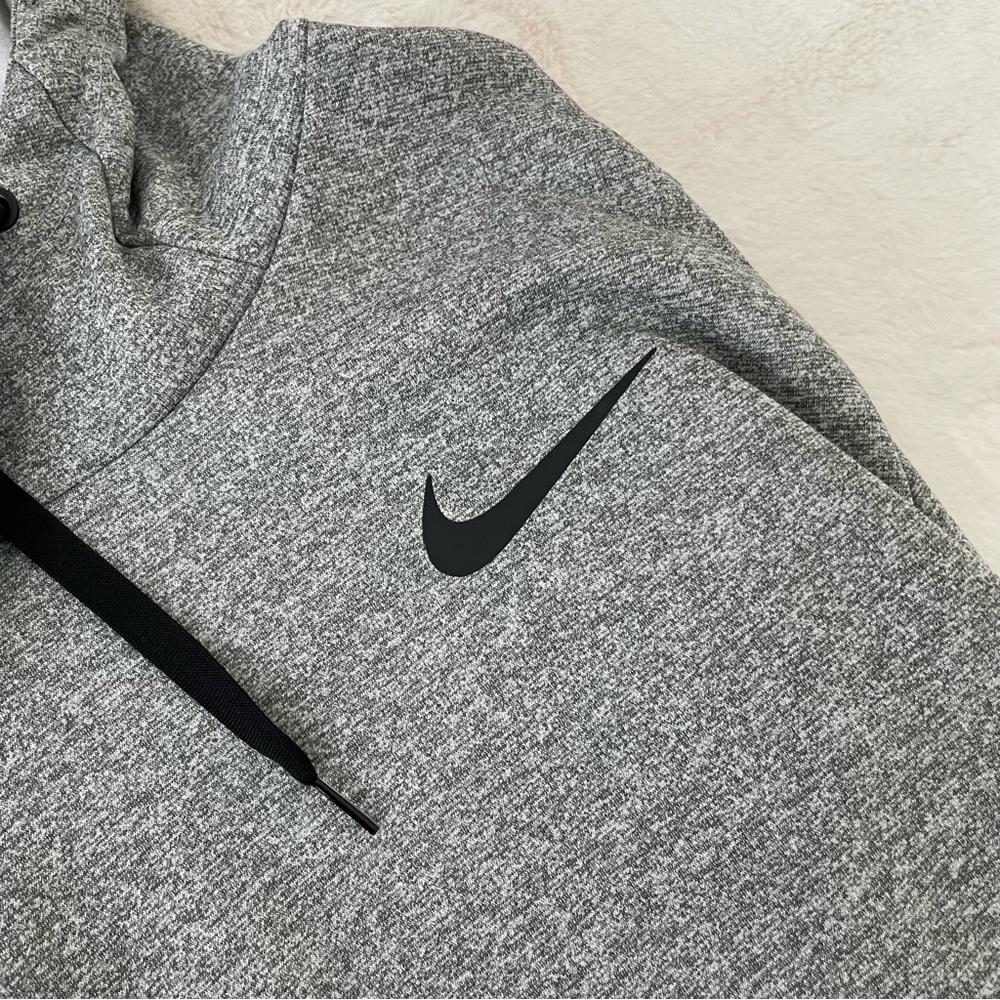 Nike Men's Therma Gray Hoodie (Size M) - Picture 2 of 8